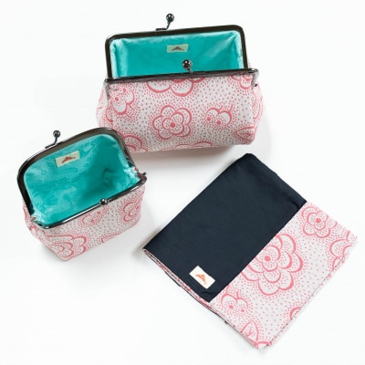 ブックカバー・がま口たわら・がま口角底セット 椿柄ピンク　一色ちりめん　京都与謝野町【高島屋選定品】