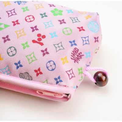 コスメポーチ(木玉ポーチ)　モノグラム柄(ピンクバージョン)