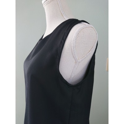 丹後シルク　ノースリーブブラウス黒　シルクレース付　ウォッシャブル