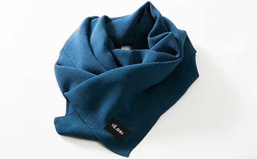 プレーンマフラー　鉄紺色　丹後ちりめん シルク100%のおしゃれなマフラー　プレゼント・ギフトにも