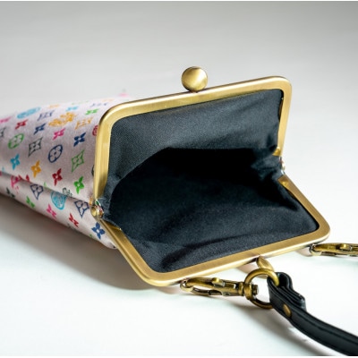 スマホケース　モノグラム柄(淡いピンクバージョン)