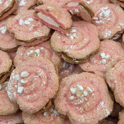 椿の花を型どったダックワーズ【椿姫】　与謝野町のおみやげにぴったり焼き菓子　ご自宅用のスイーツ にも【配送不可地域：離島】