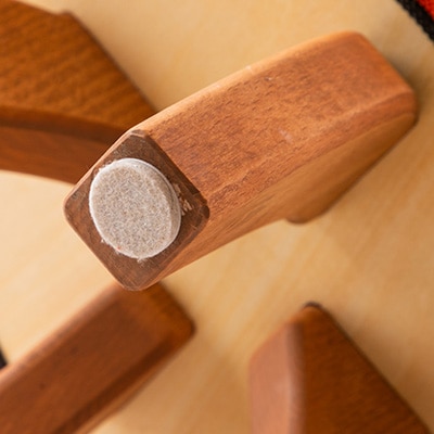 森のきのこ椅子1脚　職人が1つひとつ手作りした温かみのあるイスです