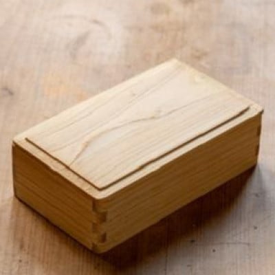 森の美しさを守る 与謝野ヒノキのお弁当箱　