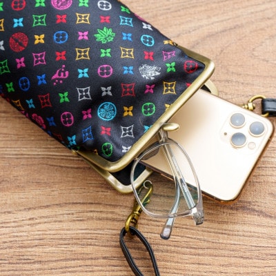 スマホケース　モノグラム柄(ブラックバージョン)