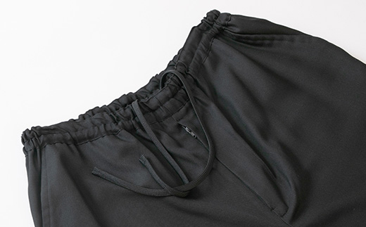 【丹後シルク】国産作務衣 フリーサイズのパジャマ(黒)普段着、部屋着にもオススメ 【高島屋選定品】