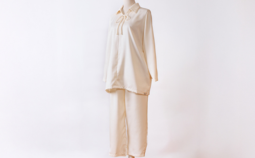 【丹後シルク】　パジャマ 襟付き　女性用　肌にやさしいしシルク100%の寝間着 【高島屋選定品】