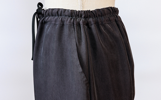 シルクパンツ　炭黒　丹後シルク　肌にやさしいシルク100%　京都府与謝野町より　【高島屋選定品】