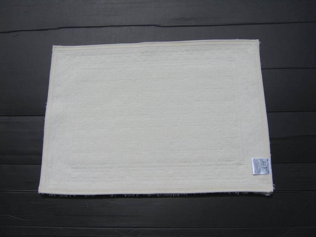 【ホワイト】ボルガバスマット大 約50cm×約70cm