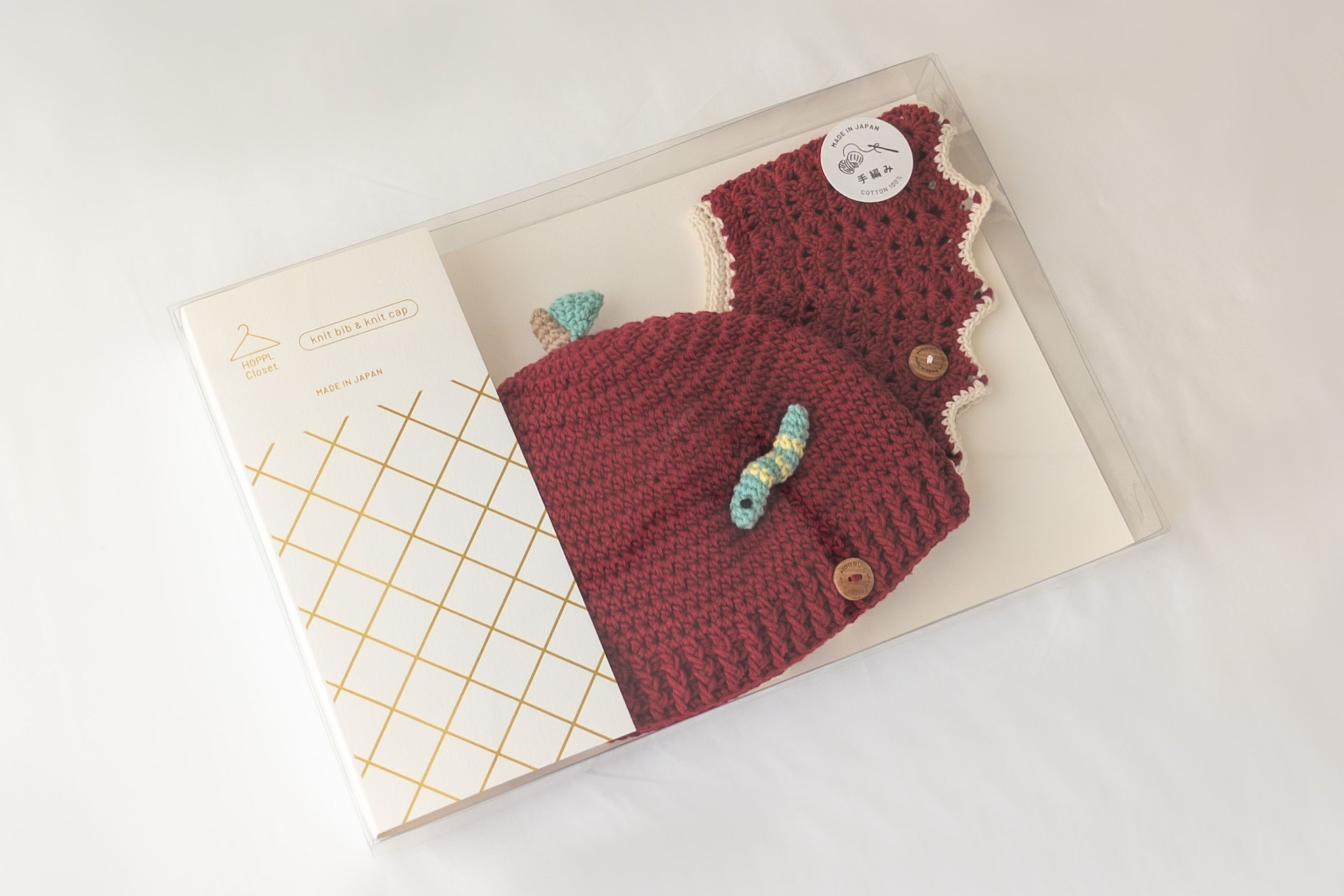 HOPPL（ホップル）手編みビブ＆キャップセット（アップル/サイズM）