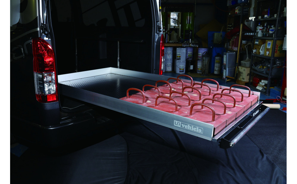 【200系ハイエース　標準ボディ】スライドフロア