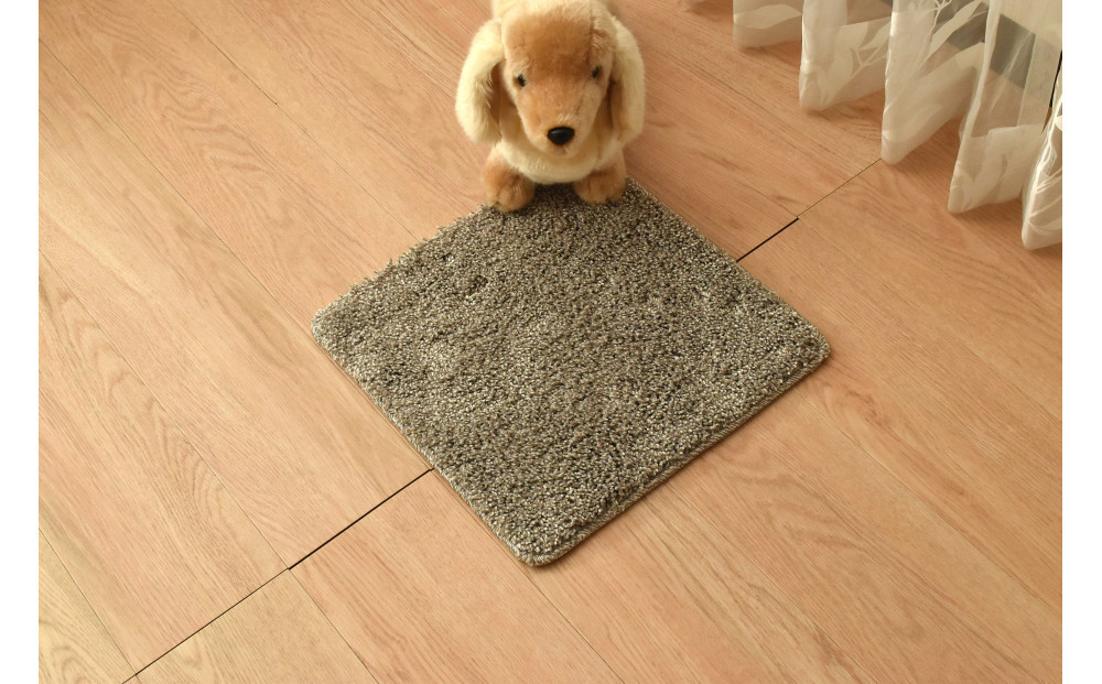 ペットに優しい洗えるしっかり吸着カーペット 36×36cm グレージュ色