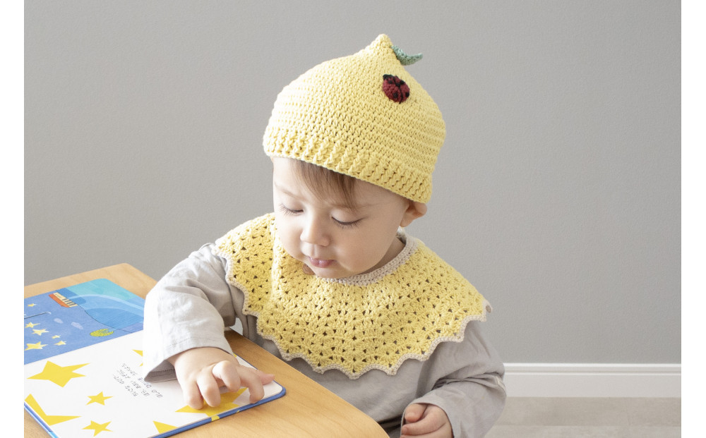 HOPPL（ホップル）手編みビブ＆キャップセット（レモン/サイズM）