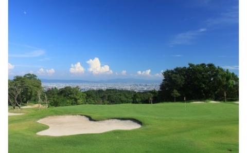 【18-04】箕面ゴルフ　プレー券（1組4名分）（土日祝日限定）