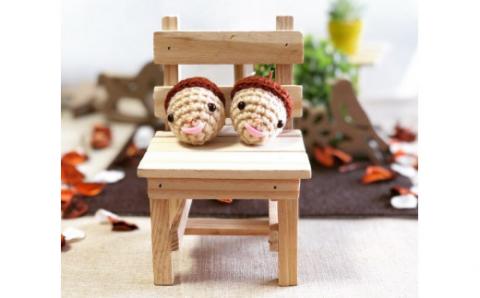 【56-02】チャーミングケア　２粒のどんぐり