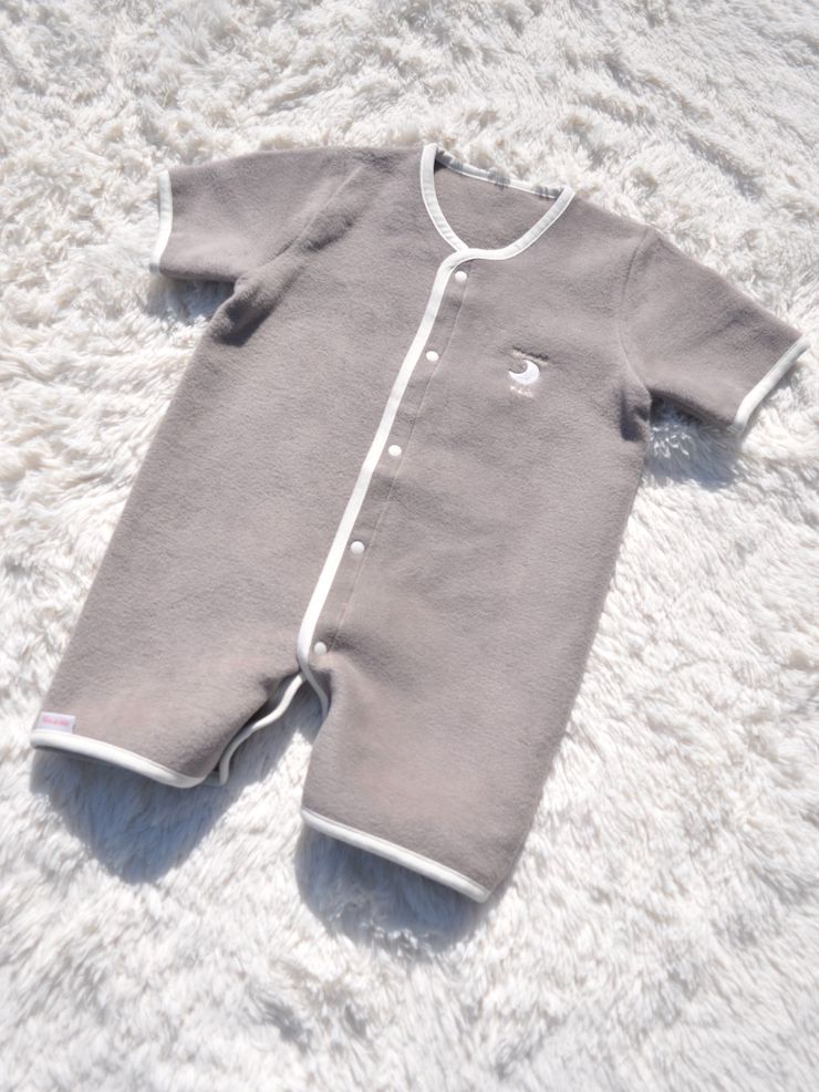 綿毛布 半袖 スリーパー (Lサイズ) 2way仕様で暖か ブラウン 毛布の町 (泉大津産)｜毛布 天然素材 綿 100% 速乾 オールシーズン 着る毛布 ベビー服 ベビー用品 ベビーグッズ ベビー 子供服 赤ちゃん 子供用 プレゼント ギフト お祝い sleeper-hs [3361]