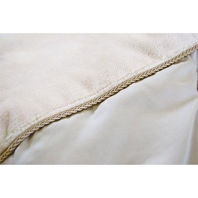ダイアナ掛け布団 シングル(中綿・英国羊毛100%/襟と内側・綿ボア/表面テンセル100%)[0011]