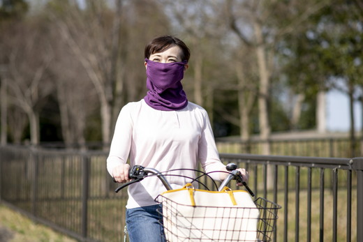 天然の美容繊維　UV対策シルクガーゼマスクネックウォーマー　H-NW1901