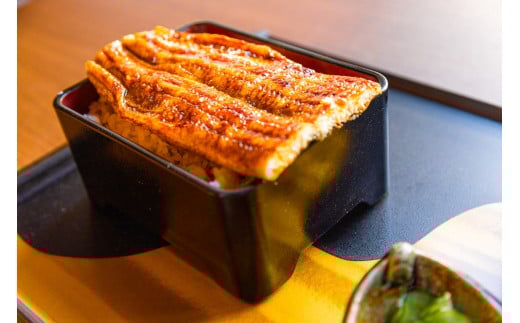 [特大] 国産 関西風地焼き うなぎ 1尾【白焼】1尾 180g以上 ｜ うなぎ 泉大津 鰻 蒲焼き 冷凍鰻 活鰻 鰻次郎 うな重 土用の丑の日 お取り寄せ 贈り物 ギフト 高級 うなぎの日 ウナギ unagi ※離島への配送不可