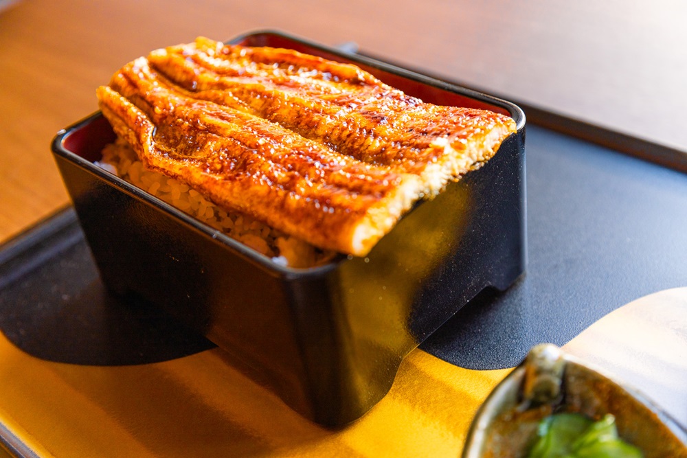 [特大] 国産 関西風地焼き うなぎ【蒲焼】2尾 360g以上 ｜ うなぎ 泉大津 鰻 蒲焼き 冷凍鰻 活鰻 鰻次郎 うな重 土用の丑の日 お取り寄せ 贈り物 ギフト 高級 うなぎの日 ウナギ unagi [4694] ※離島への配送不可