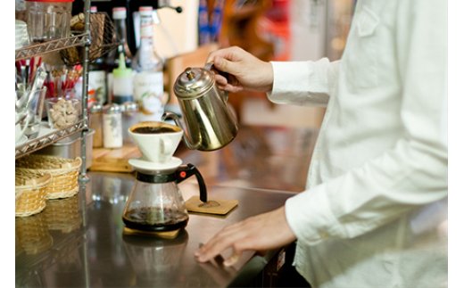 《定期便》焙煎仕立ての珈琲豆を毎月300gお届け (全4回) 合計1200g (中挽き) [1575]