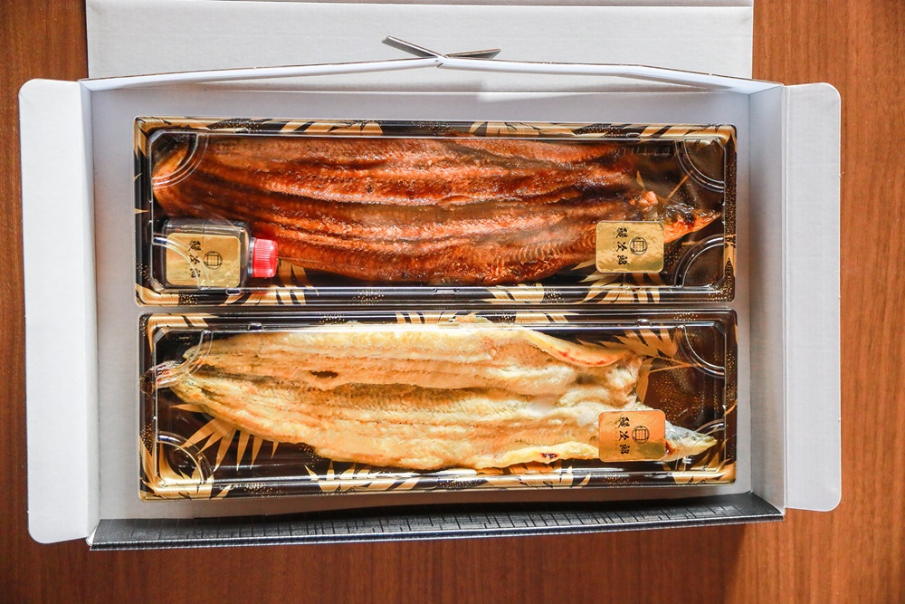 [特大] 国産 関西風地焼き うなぎ【白焼】4尾 720g以上 ｜ うなぎ 泉大津 鰻 蒲焼き 冷凍鰻 活鰻 鰻次郎 うな重 土用の丑の日 お取り寄せ 贈り物 ギフト 高級 うなぎの日 ウナギ unagi [4697] ※離島への配送不可