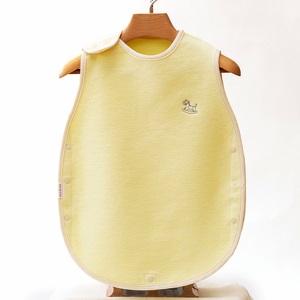 名入れ可 綿毛布スリーパー(丸型) ・クリームイエロー×木馬 毛布の町泉大津市産 sleeper-maru [3881]