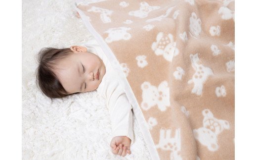 ベビー 綿毛布 (オーガニック綿使用) 動物柄・85×115cm・毛布の町 泉大津市産｜毛布 天然素材 綿 100％ オーガニック キリン ウサギ ブランケット ひざ掛け 膝掛 快眠 快適 熟睡 睡眠 洗濯可能 洗濯 洗える 寝具 大阪 泉大津[1642]