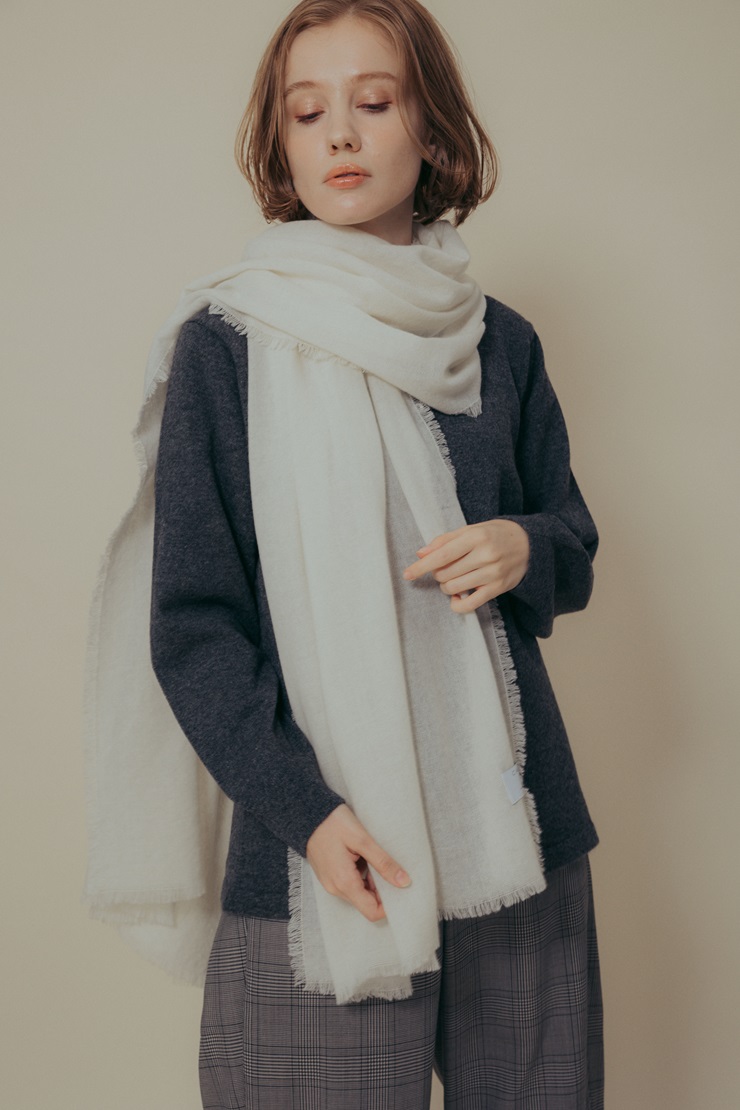 【ホワイト】カシミヤ100% エアリーストール ｜ 高級素材 軽量 なめらかな肌触り 寒さ対策 確かな技術 日本製 プレゼント ギフト 誕生日 お見舞い お歳暮 父の日 母の日 [4045]