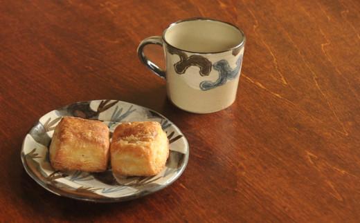 乾山写絵替雲紋マグカップ【水間焼伏原窯】