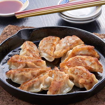 【大阪産(もん)名品】雁飯店の生餃子(冷凍)96個たれあり【配送不可地域：離島】