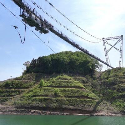 【GRAVITATE OSAKA】ブリッジバンジー+入園・吊り橋＆飲食クーポン券(1名様分)