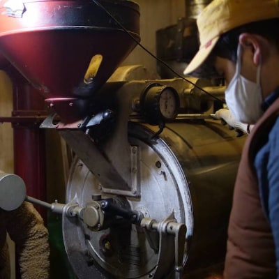 【毎月定期便】自家焙煎珈琲　旬のスペシャルティコーヒーセット(粉)全12回