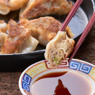 【大阪産(もん)名品】雁飯店の生餃子(冷凍)96個たれあり【配送不可地域：離島】