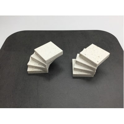 インシュレーター　正方形型　1セット8個入り　白地　粒模様