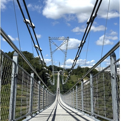 【GRAVITATE OSAKA】入園・吊り橋通行券＆飲食クーポン券(大人2名様+小学生2名様分)