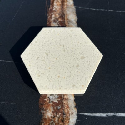 プランターマルチプレート　1セット7個入り　人工大理石製　白地　粒模様あり