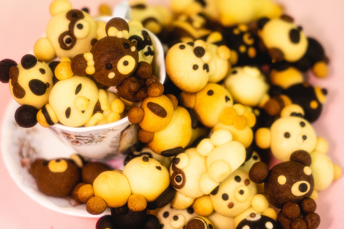 A302　カヌレ９個 ファンシーどうぶつクッキー1セット