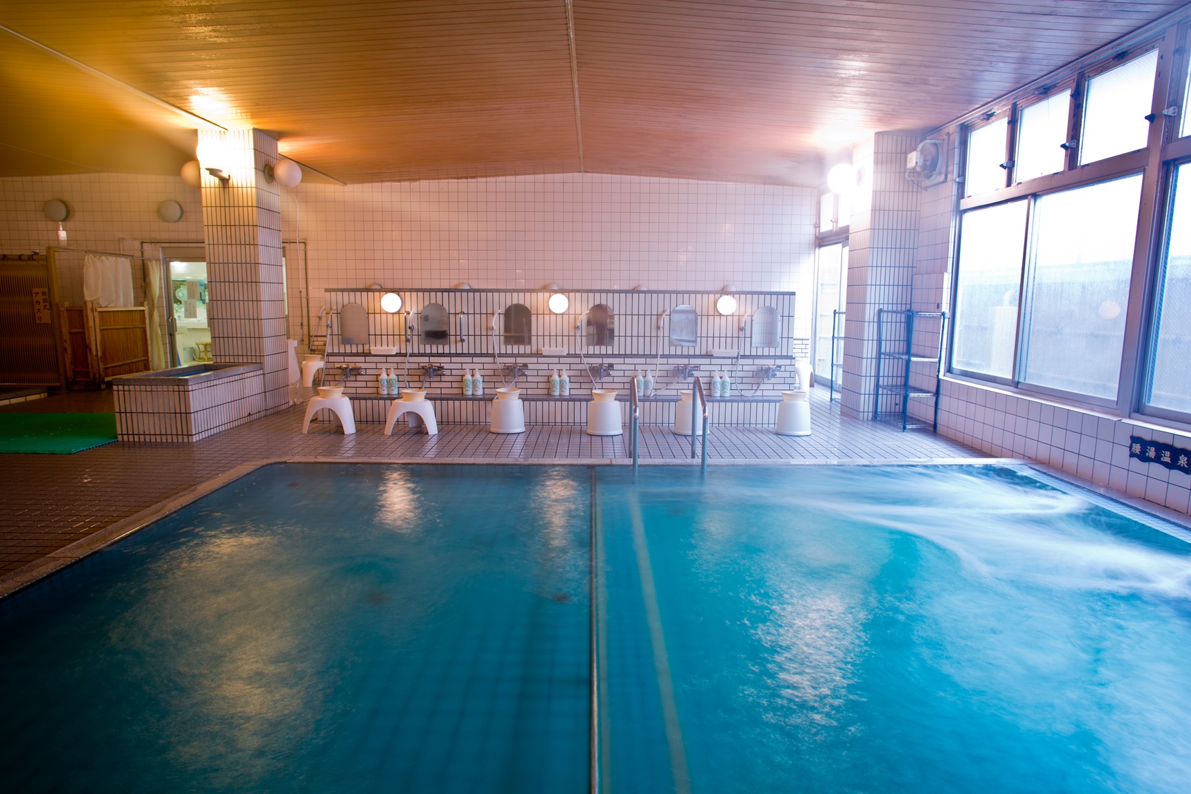 C220 八尾の秘湯 八尾天然温泉 日帰り入館券＆ワンドリンク　２名分