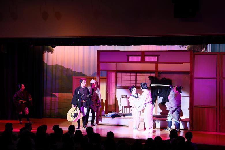 C220 八尾の秘湯 八尾天然温泉 日帰り入館券＆ワンドリンク　２名分