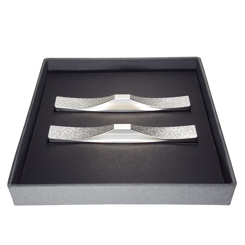 G140(桜・芍薬)　ＩＴＡＤＡＫＩ カトラリーレスト 箸置き 花文様 ２個セット／ステンレス【8.花文様（桜・芍薬）】