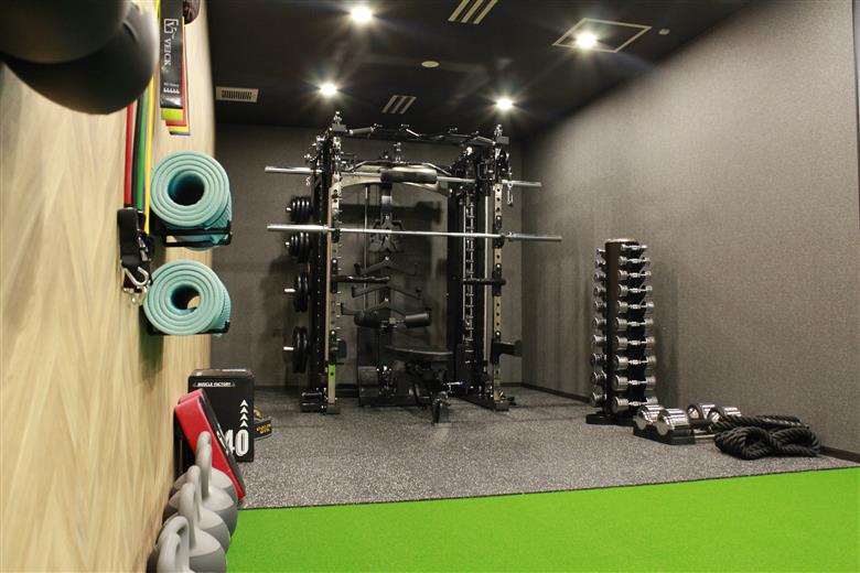 H180　パーソナルジムFOCUS　パーソナルトレーニング　４回券