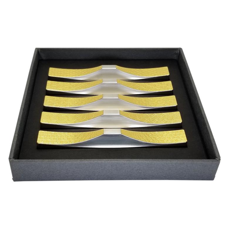 J158 ＩＴＡＤＡＫＩ カトラリーレスト 箸置き ５個セット/ステンレス(花文様・金箔)