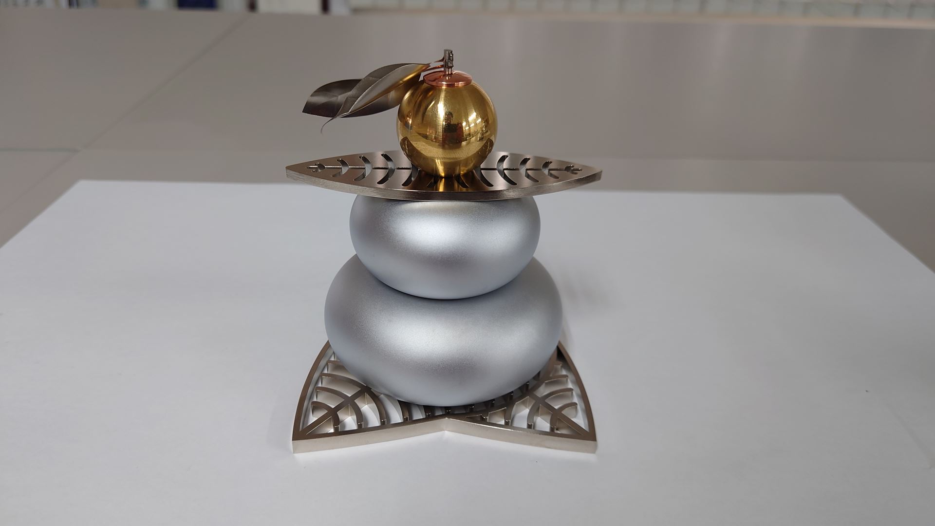 W108(マット仕様)　【金属製】鏡餅（マット仕様）