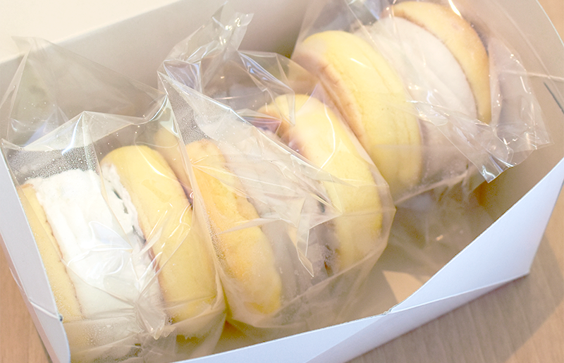 【スピード発送】パンケーキカフェcafeblowの「ふわふわパンケーキ」 3種3個（紅茶 コーヒー プレーン） 099H2999-1