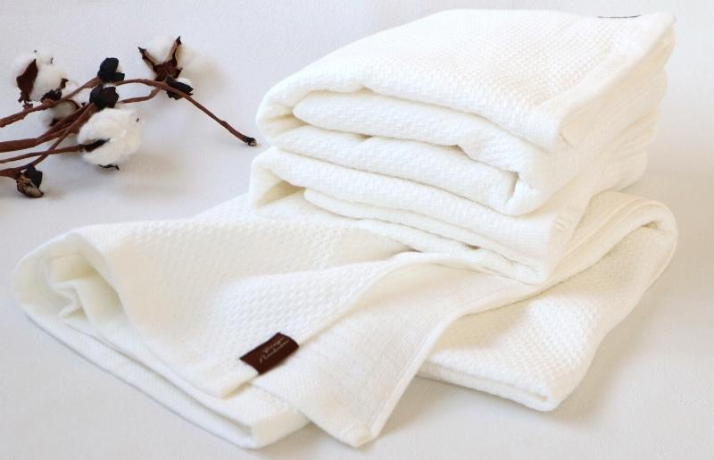 【ソフトハニカム】泉州南部織 バスタオル3枚セット（ホワイト）+ソフトハニカム織ハーフハンカチ1枚 G1934