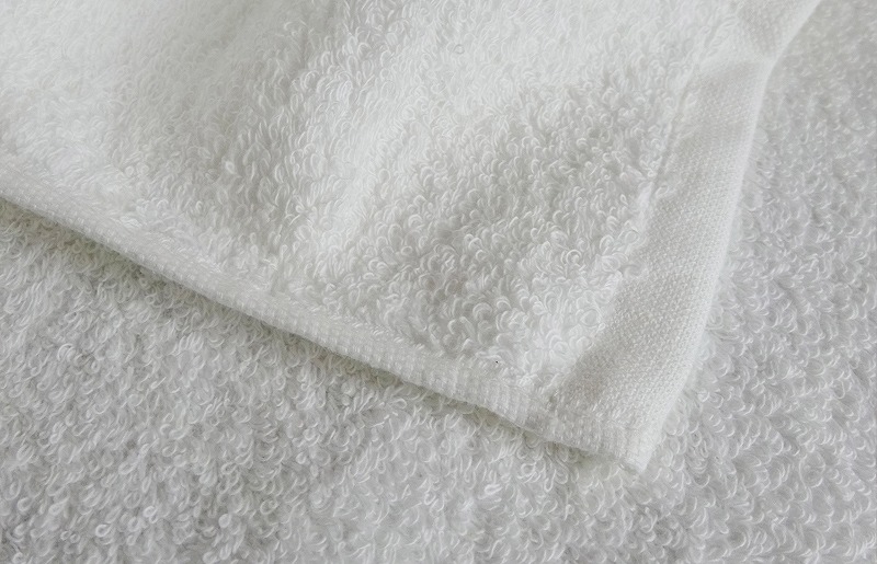 泉州タオル「ホテルタイプ」白バス・フェイスタオルセット【泉州タオル 国産 吸水 普段使い 無地 シンプル 日用品 家族 ファミリー】 knt0027