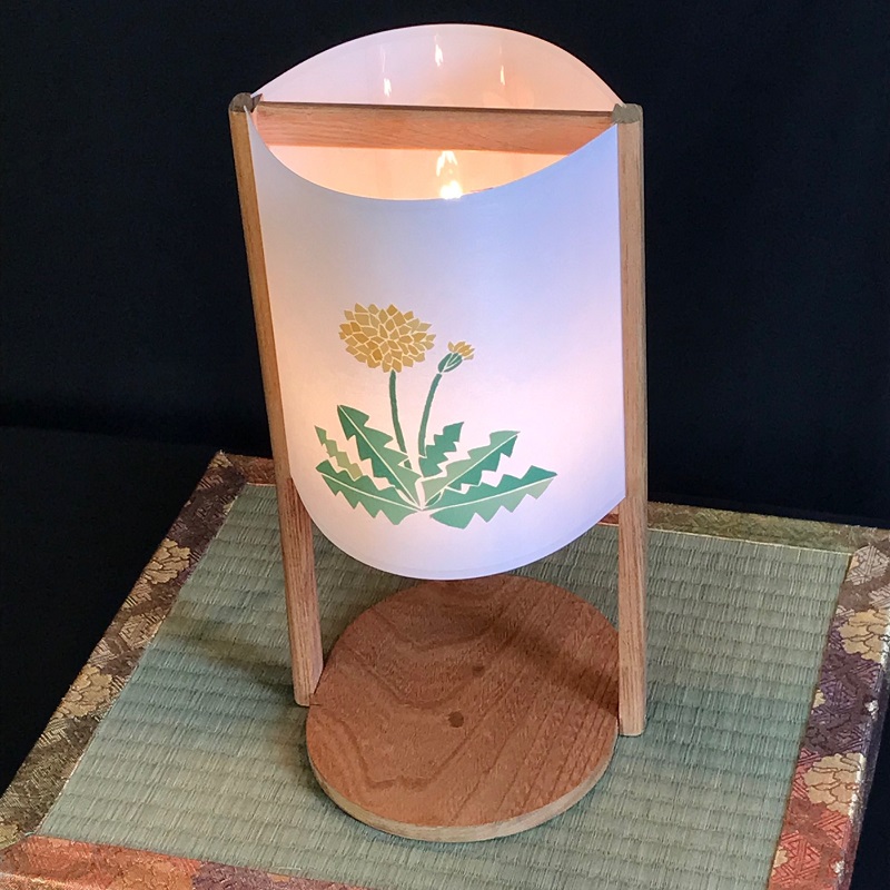 着物生地で作ったおしゃれな行灯（あんどん） 菫タンポポ 030D095