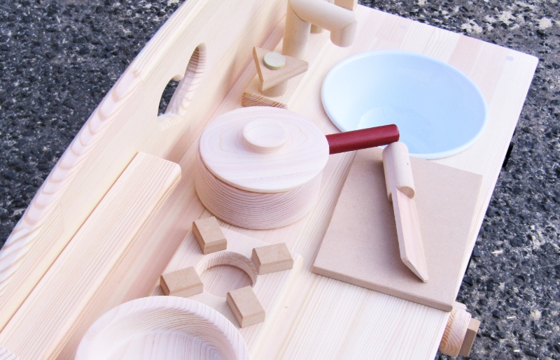 手作り木製ままごとキッチンＤＨＫ 素材色バージョン 吉野桧製