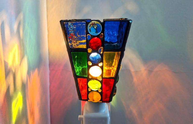 ステンドグラス・ランプ「おやすみライト（カラフルスクエア）」 099H2914